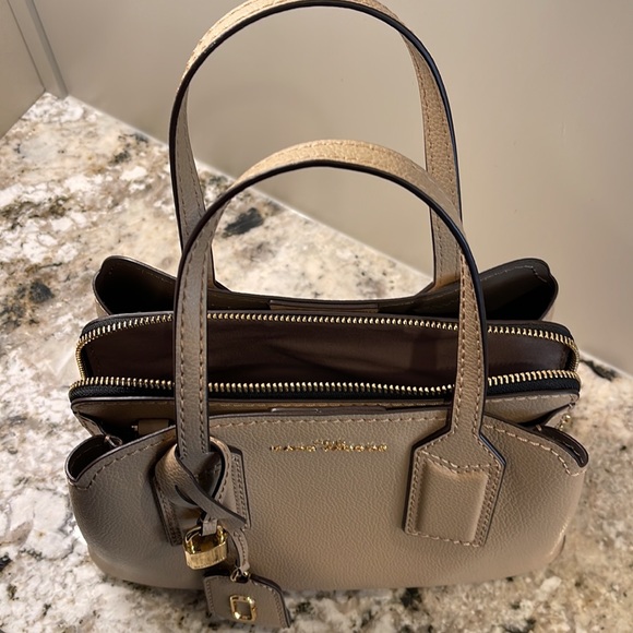 Never Used Marc Jacobs Editor 29 Tote - Picture 4 of 10